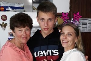 Happily re-united families in Israel